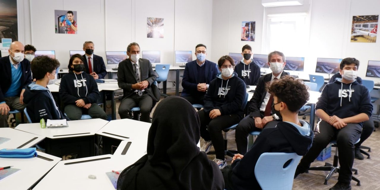 Bakan Özer: "İstanbul Havalimanı Yerleşkesi içerisine anaokulu açılmasını da gündemimize aldık”