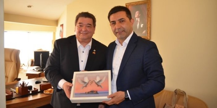 KUŞADASI'NDAN KARDEŞ ŞEHİR MARL'A GENÇLİK KÖPRÜSÜ KURULDU