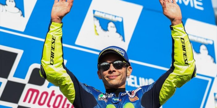 Motogp Efsanesi Valentino Rossi Pistlere Veda Etti