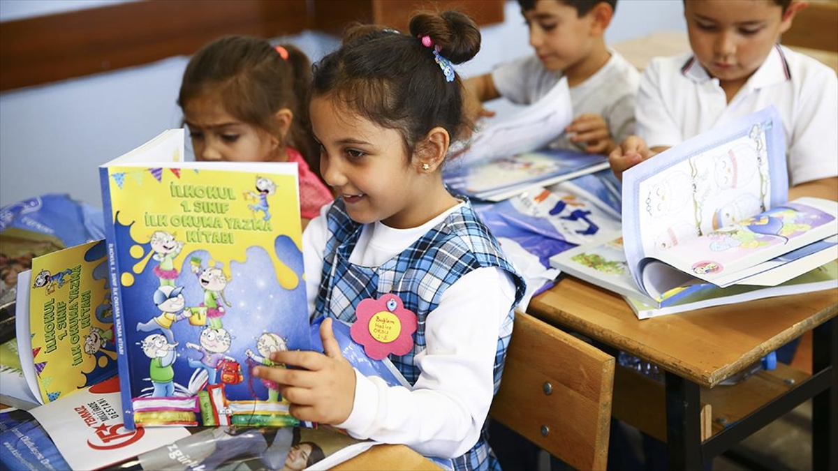 MEB'den Ders Kitaplarının Niteliklerini Artırmak İçin İnceleme Süreçlerine 'Dijital' Adım