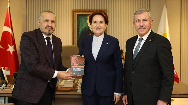 İYİ Parti lideri Meral Akşener Muhsin Yazıcıoğlu hakkında yazılanları görünce duygulandı
