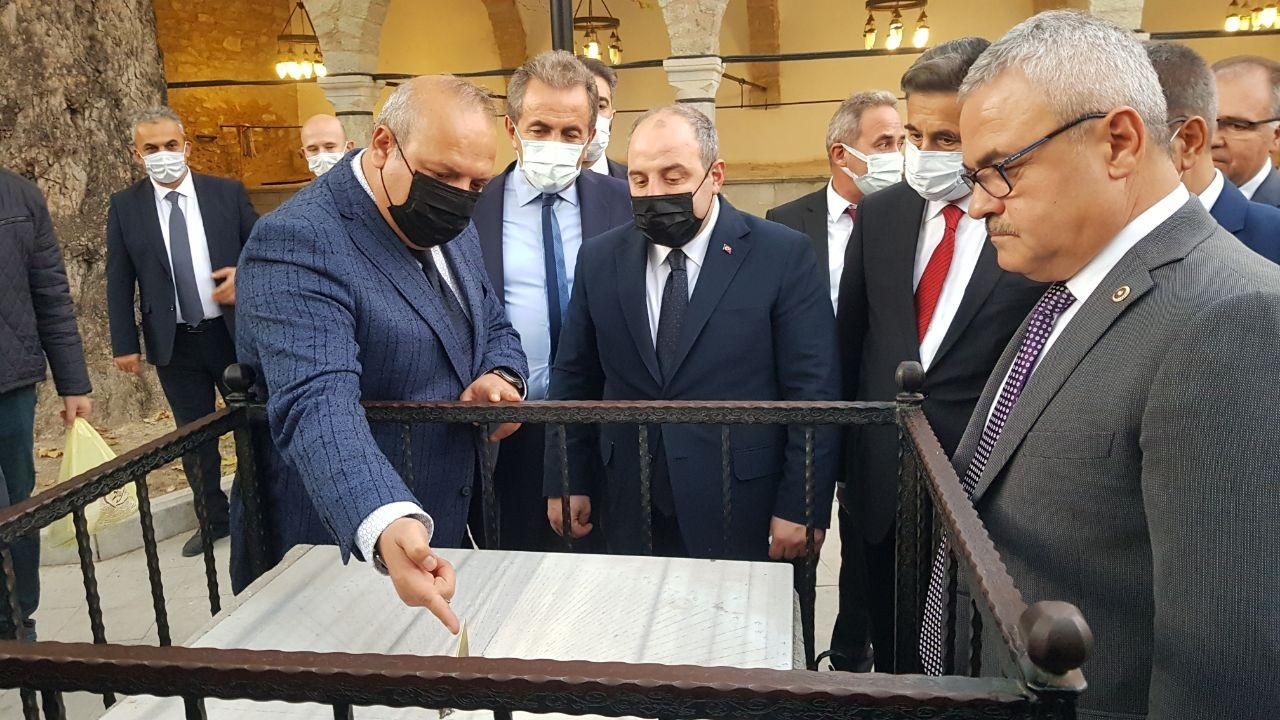 Bakan Varank Osmanlı kenti Safranbolu’yu gezdi