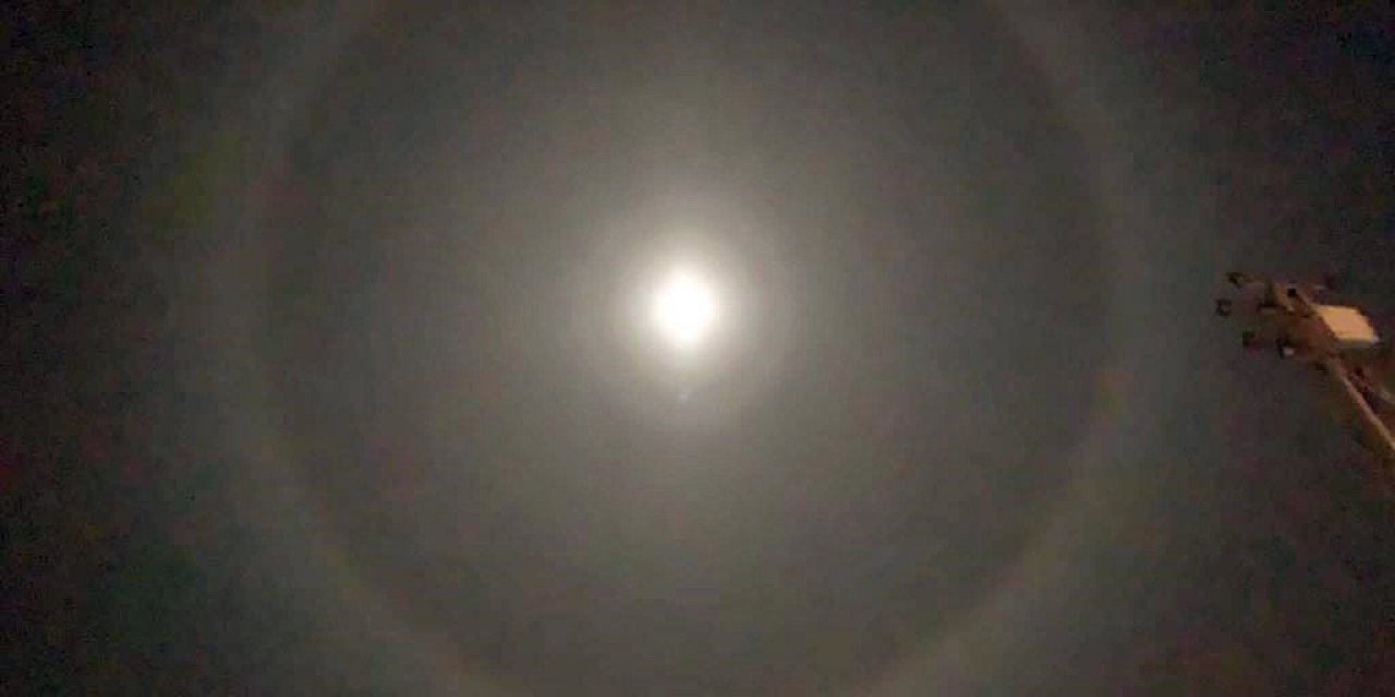 Yüksekova’da Ay halesi