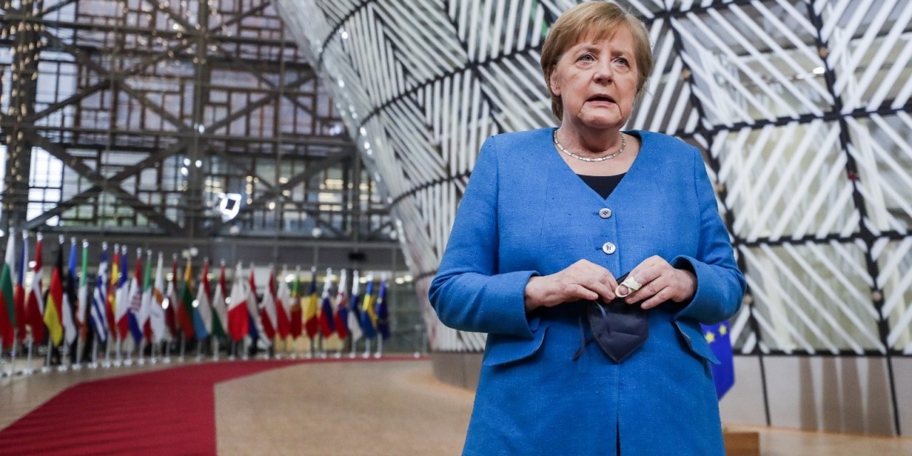 Lukaşenko ve Merkel, Belarus-Polonya sınırındaki göçmen krizini görüştü