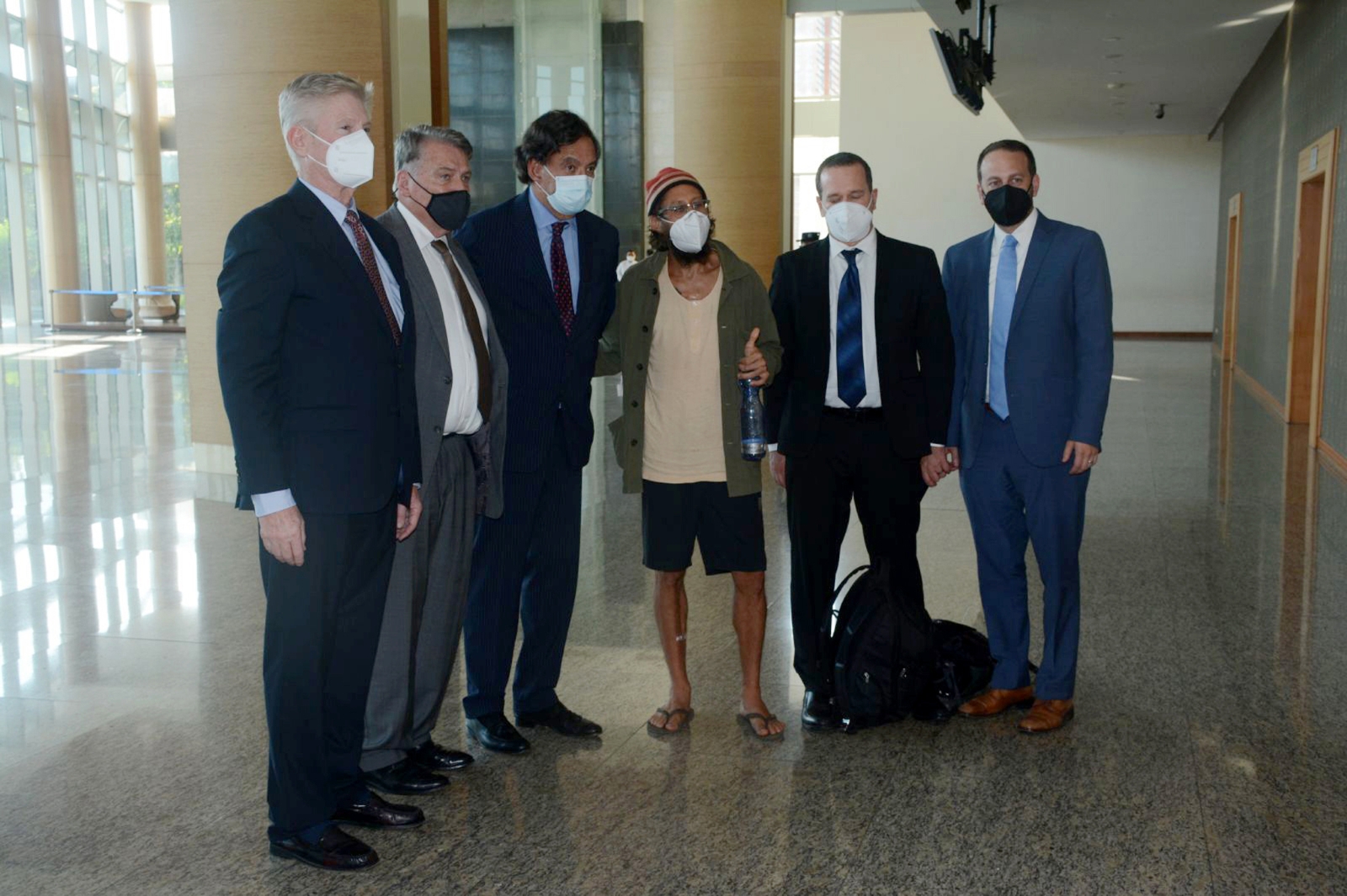 ABD’li Gazeteci Danny Fenster Aylar Sonra Ailesine Kavuştu