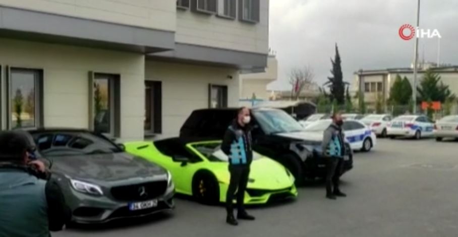 Milyonluk Araçlarla Yol Kapatıp Yarış Yapan Magandalar Yakalandı