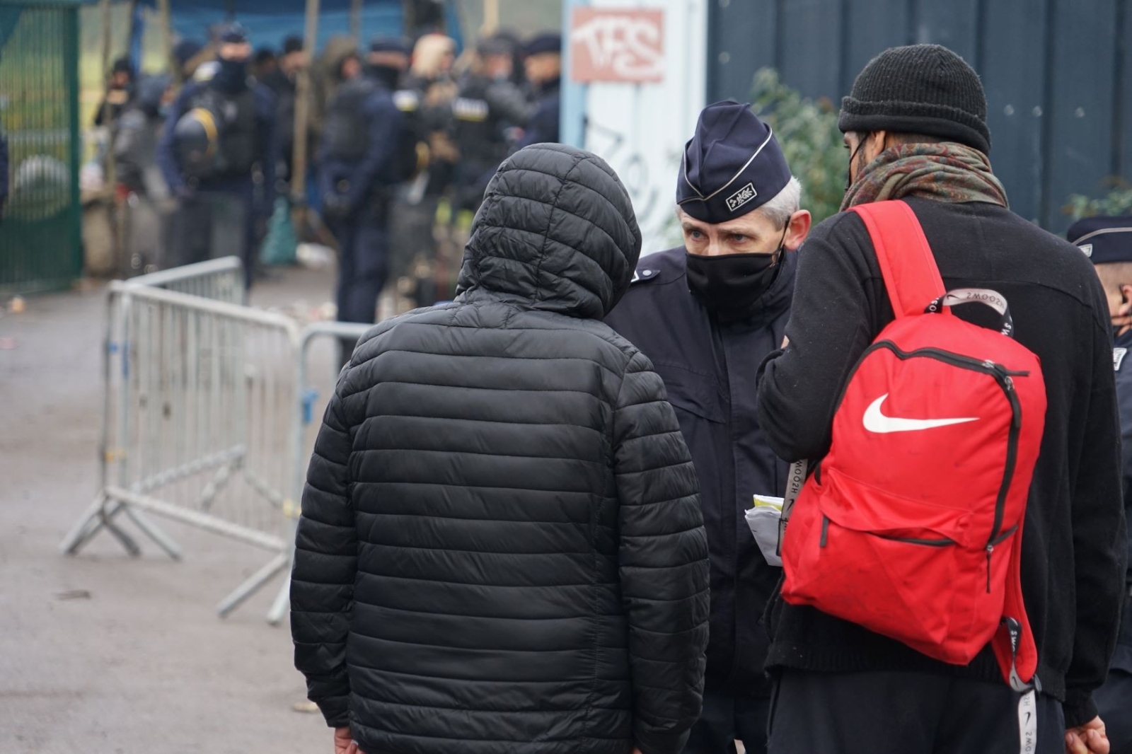 Fransa’da binden fazla kişiyi barındıran göçmen kampı dağıtıldı