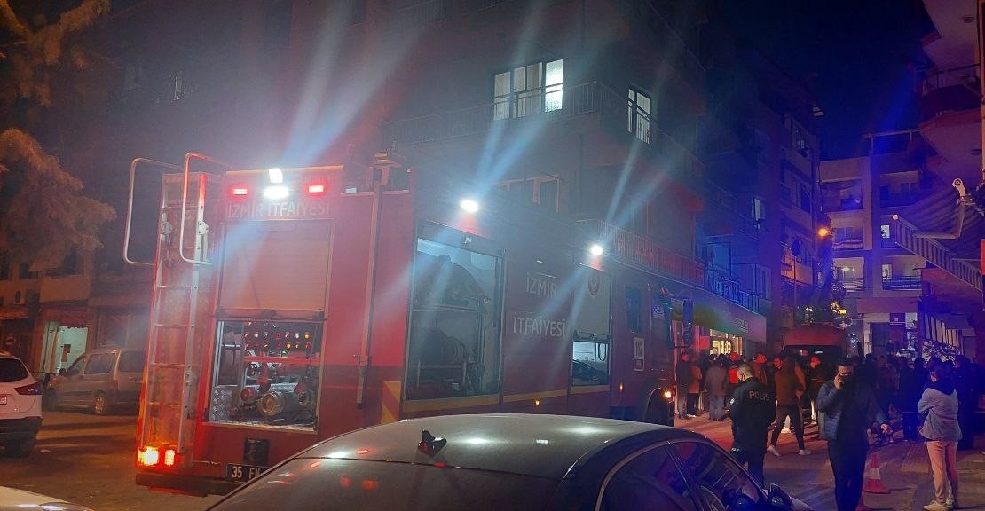 İzmir’de asansör boşluğunda sıkışan yaşlı adam öldü