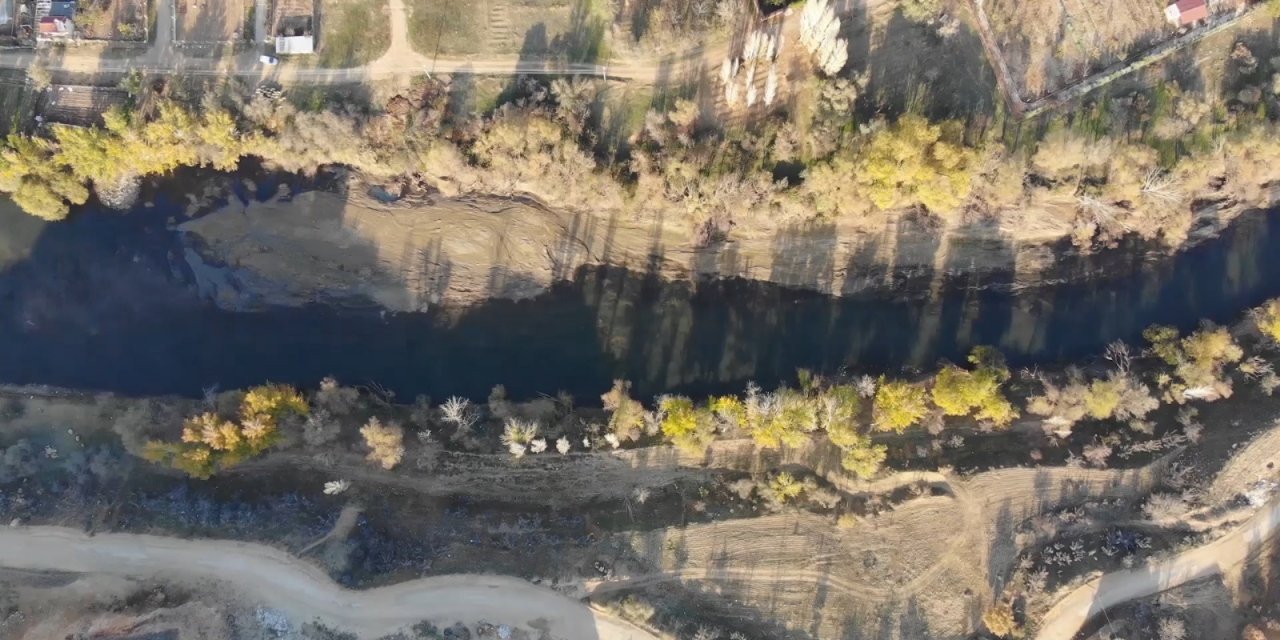 Türkiye’nin en uzun nehri Kızılırmak alarm veriyor: Su seviyesi azaldı, adacıklar ortaya çıktı