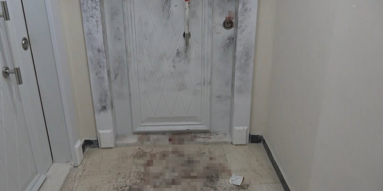 Arnavutköy’de korkunç cinayet: Kan izleri dairenin dışında da görüldü