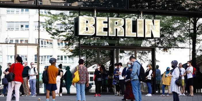 Almanya'da Kovid-19 Salgınında En Yüksek Günlük Vaka Sayısı Görüldü