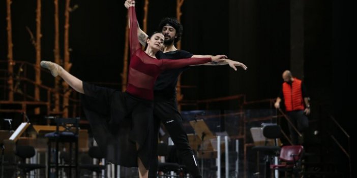 'yunus Emre' Çağdaş Müzikle Bale Sahnesinde