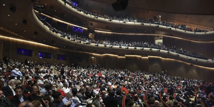 Yenilenen Akm'yi 2 Haftada 100 Bin Kişi Ziyaret Etti