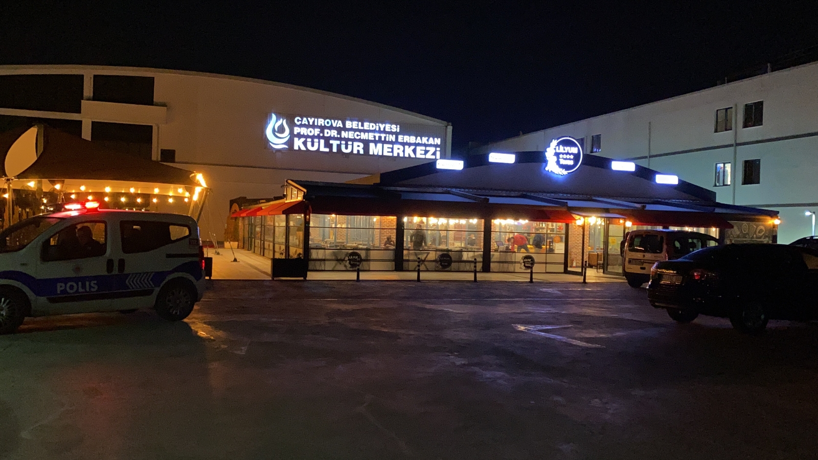 Alkollü 2 şahıs kafede dehşet saçtı: 1 ölü, 3 yaralı