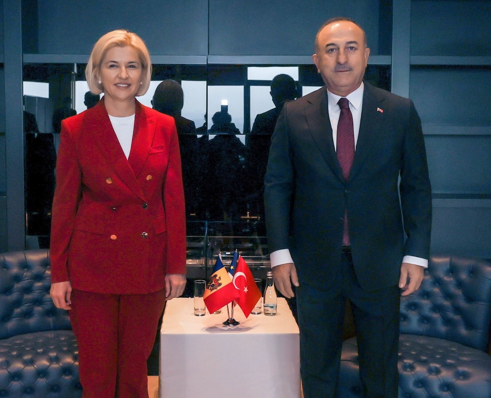 Bakan Çavuşoğlu, Özerk Yeri Başkanı Vlah ve Parlamento Başkanı Grosu ile görüştü