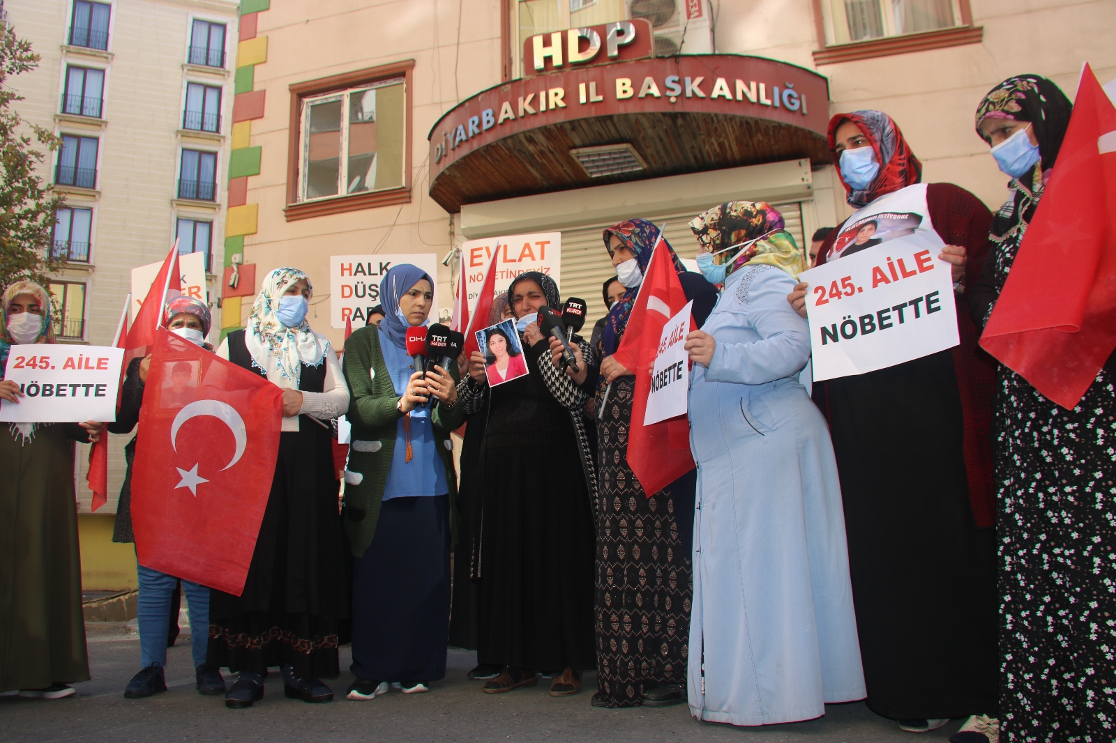 Diyarbakır annelerinin HDP ve PKK’ya başkaldırışları 808. gününde
