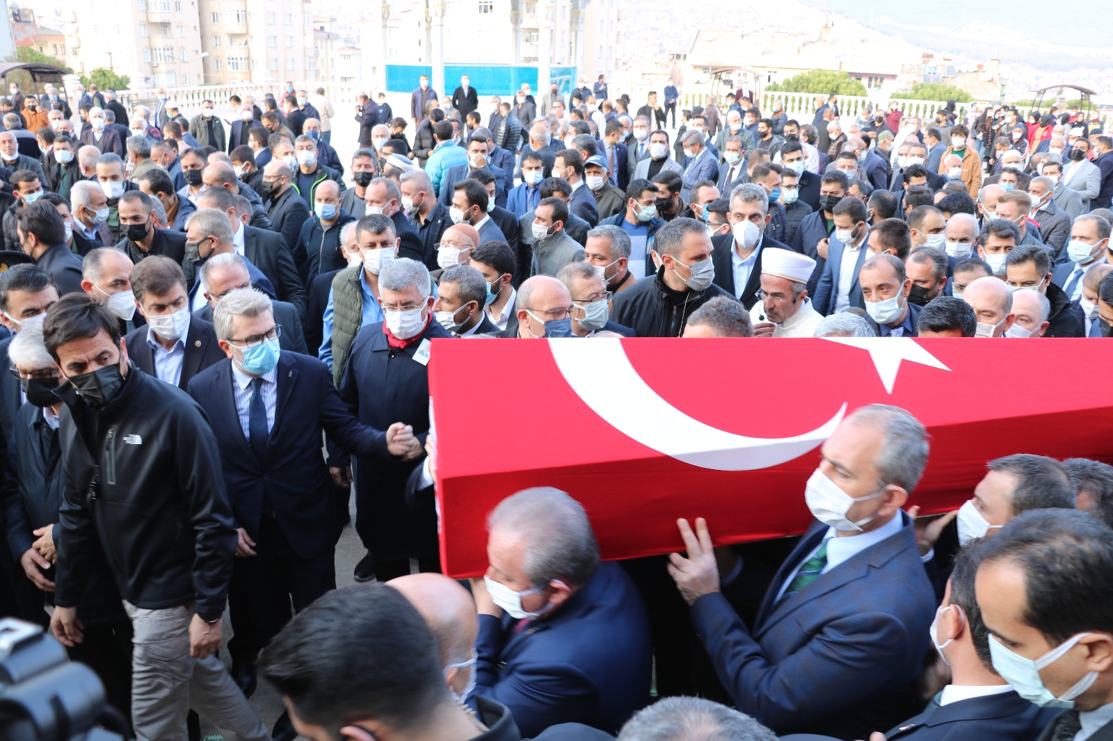 AK Parti Milletvekili İmran Kılıç son yolculuğuna uğurlandı