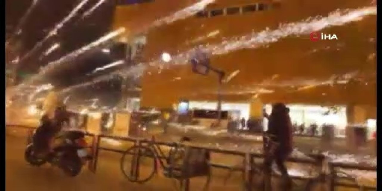 Hollanda’da Covid-19 protestosu çatışmaya dönüştü: 7 yaralı, 20 gözaltı