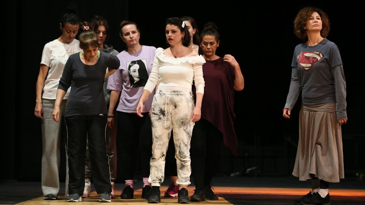 Antik Çağların İzini Taşıyan 'Medea' Uluslararası İş Birliğiyle Sahneleniyor