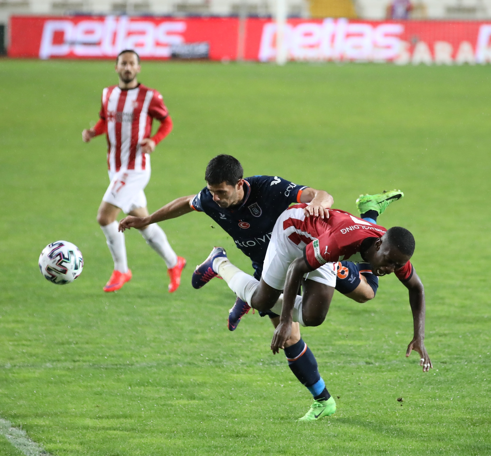 Başakşehir - Sivasspor maçının VAR’ı Özgüç Türkalp