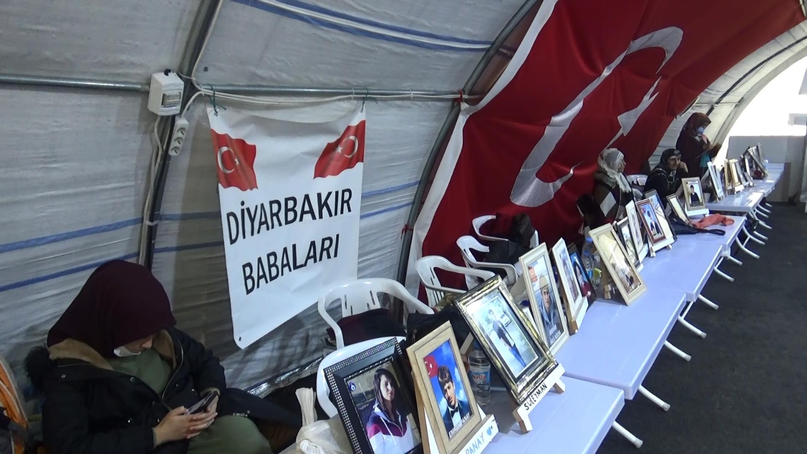 Evlat nöbetindeki aileler 810 gündür çocukları için direniyor