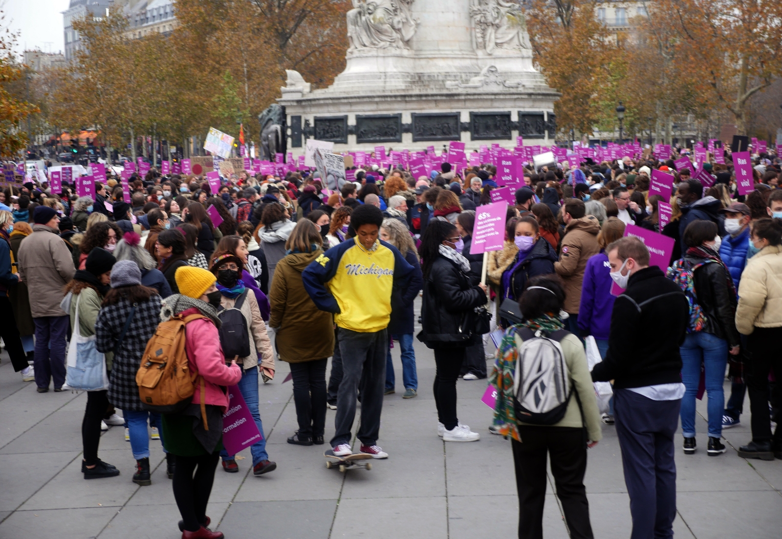 Fransa’da Kadınlar sokağa indi