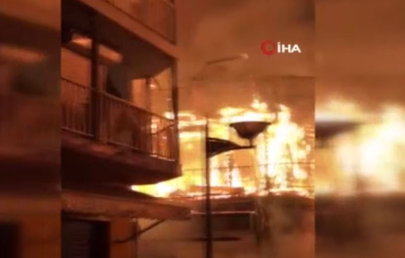 Fransa’nın Denizaşırı Toprağı Guadeloupe Adası’nda Sokaklar Savaş Alanına Döndü