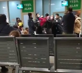 ’Selamımı neden almadın’ dedi, doktorun üstüne yürüdü