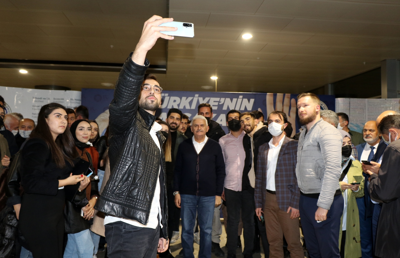 Öğrenciler sordu Yıldırım samimiyetle cevapladı