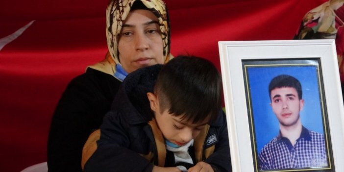 HDP İl Başkanlığı önündeki evlat nöbeti 813’üncü gününde de devam ediyor