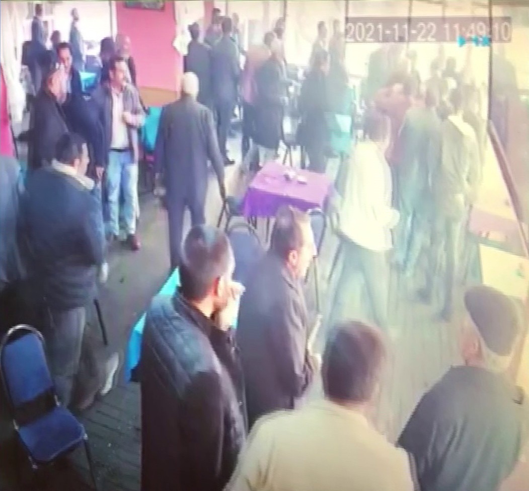 Kahvehanedeki Vatandaşların Depremden Kaçış Anı Güvenlik Kamerasına Yansıdı