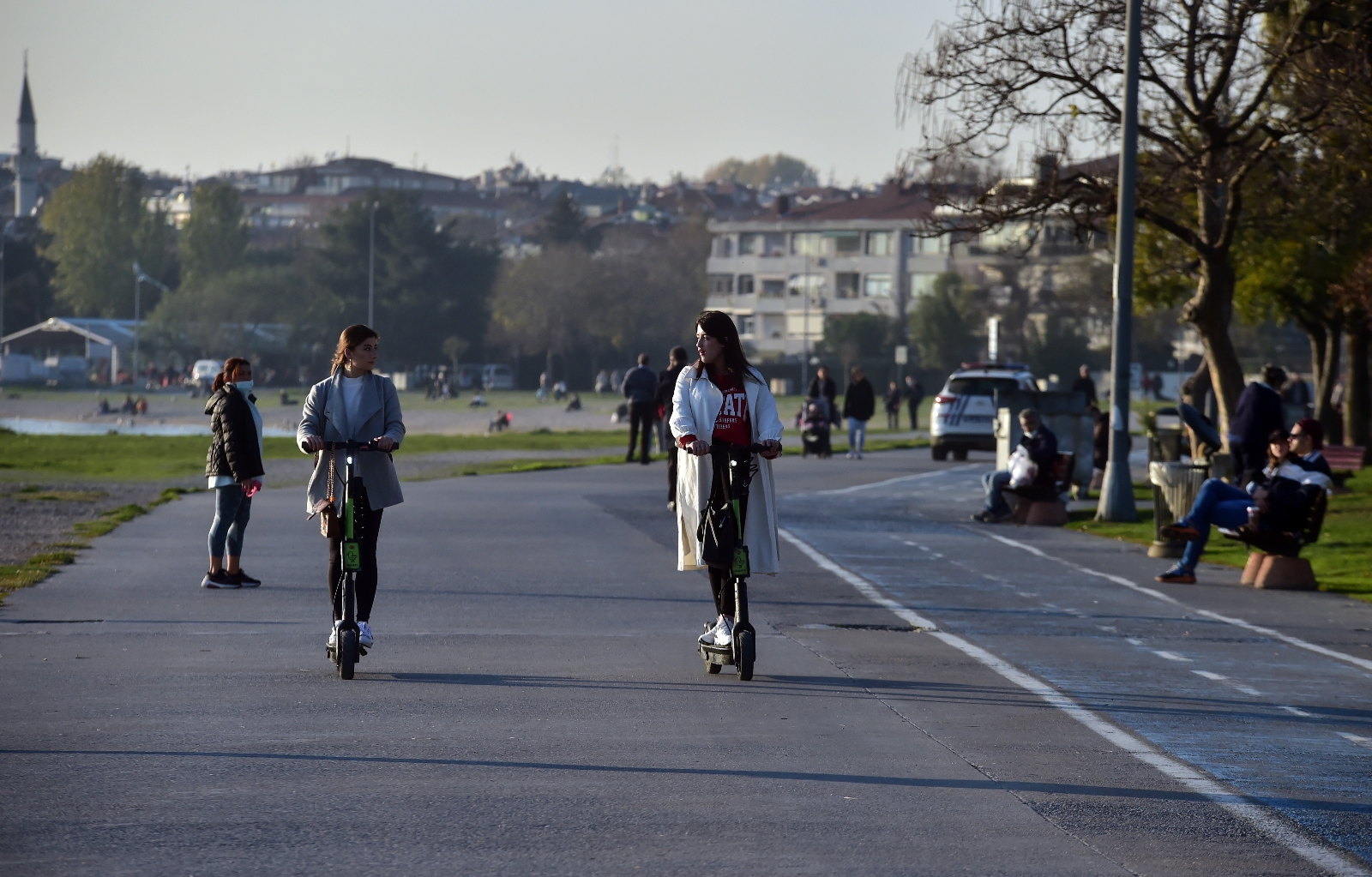İstanbullular güneşli havanın keyfini çıkardı
