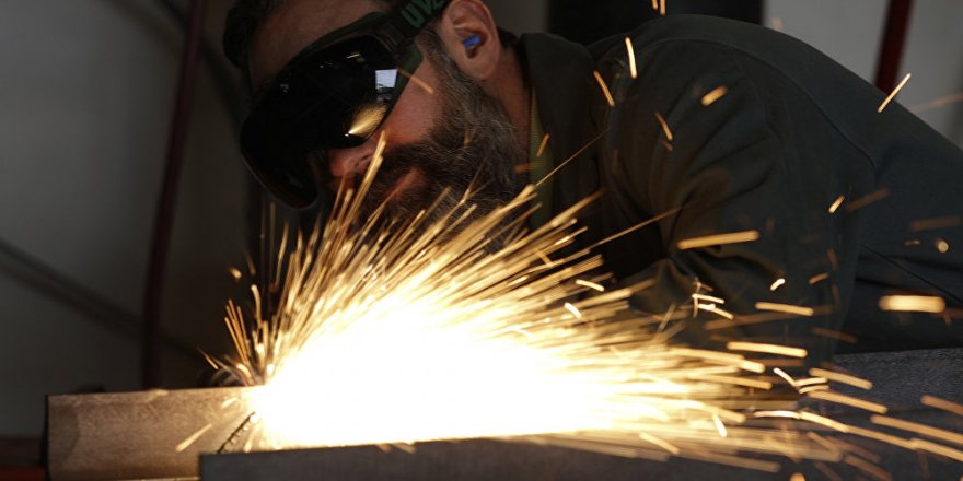 Tüik-Sanayi Üretimi Mart'ta Yıllık Bazda Yüzde 2.2 Azaldı