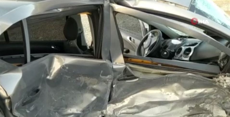 Korkunç kazada hamile kadın hayatını kaybetti