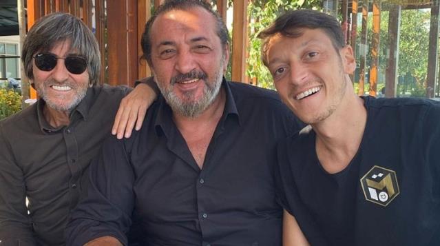 Ne Katar ne de Arap takımı! Rıdvan Dilmen, Mesut Özil'i isteyen dünya devini açıkladı