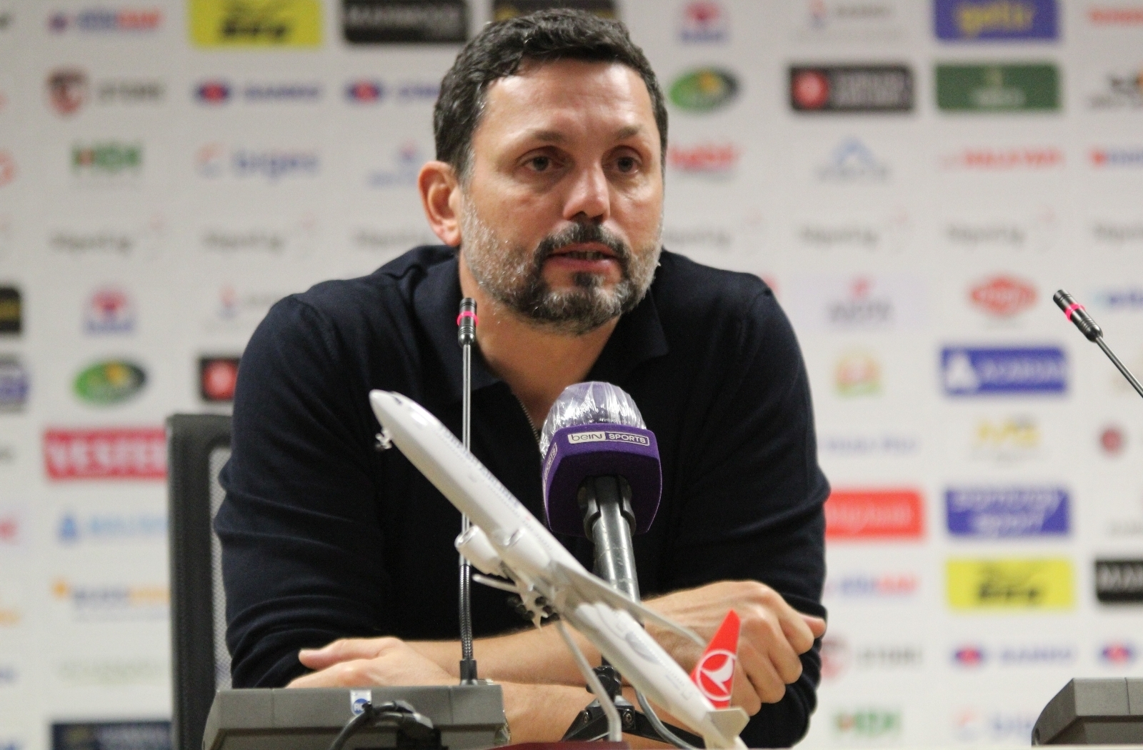 Erol Bulut: " Hakem 5. dakikada maçı bitirmiş oldu"