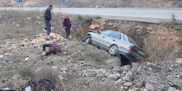 Kontrolden çıkan otomobil kanala uçtu