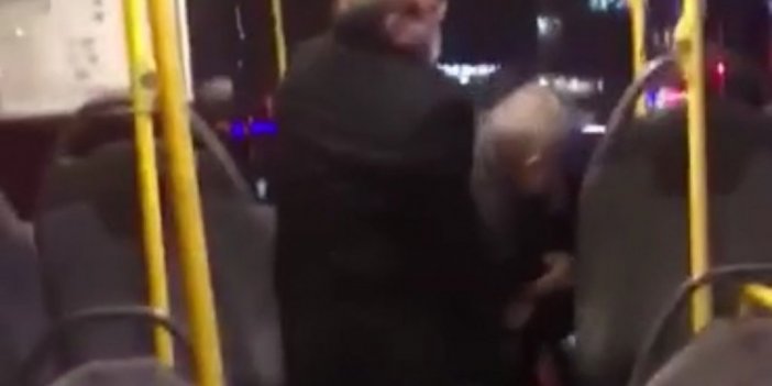 Otobüsteki yumruk yumruğa yol verme kavgası kamerada