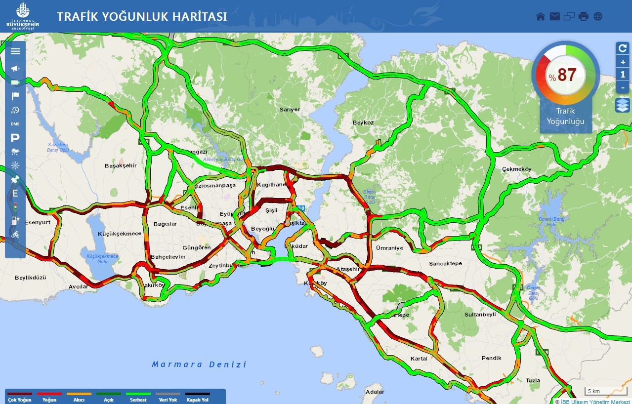 İstanbul’da yağmur trafiği felç etti, yoğunluk yüzde 87 seviyesine ulaştı