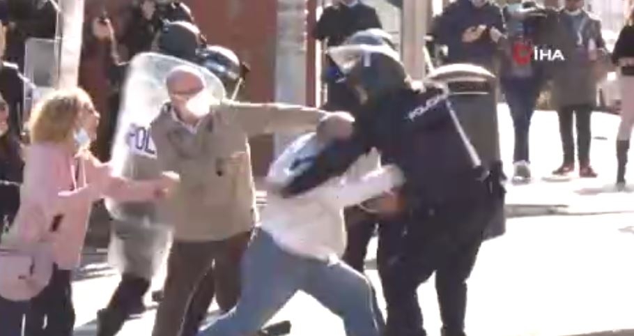 İspanya’da metal işçileri tekrar polisle çatıştı