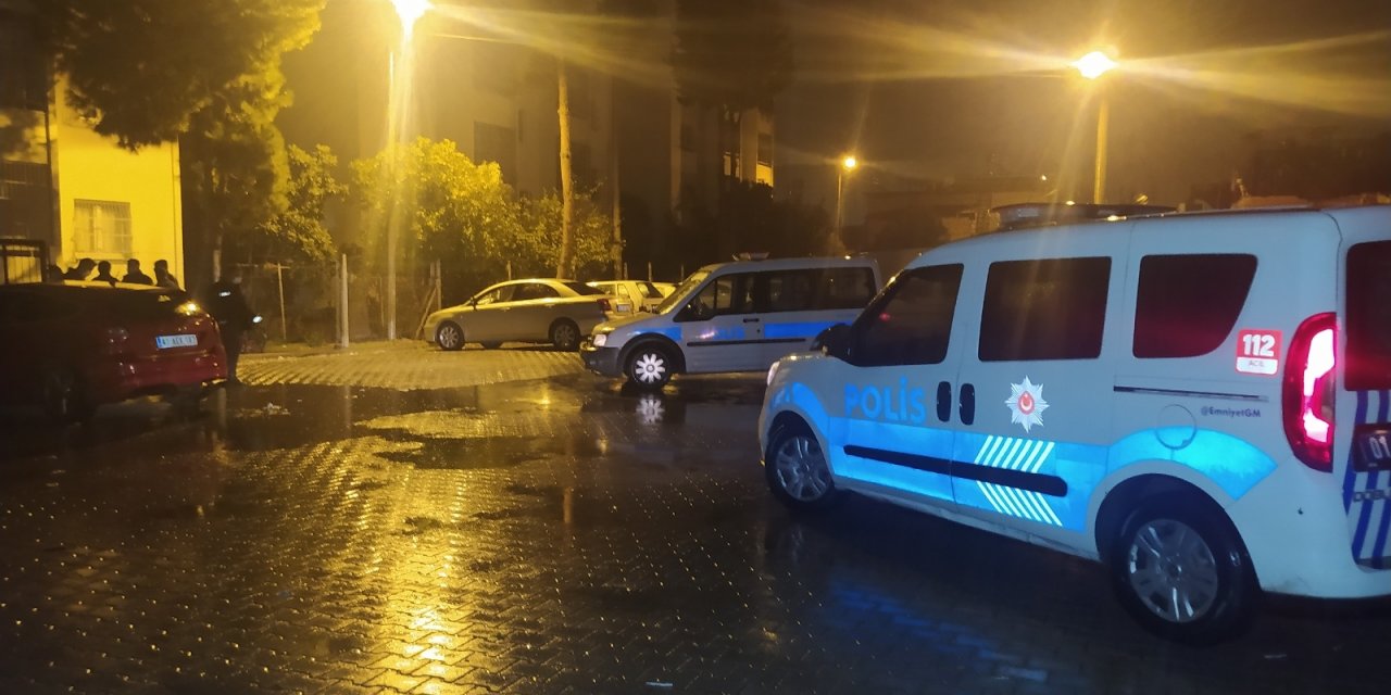 Adana’da silahla vurulmuş halde bulunan kadın öldü