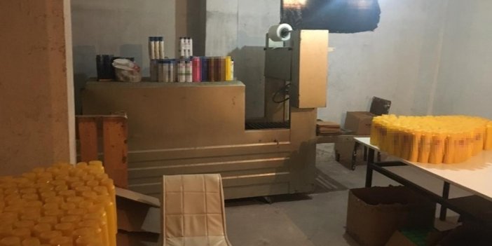 Merdiven altı temizlik imalathanesine baskın: 20 bin sahte şampuan ele geçirildi