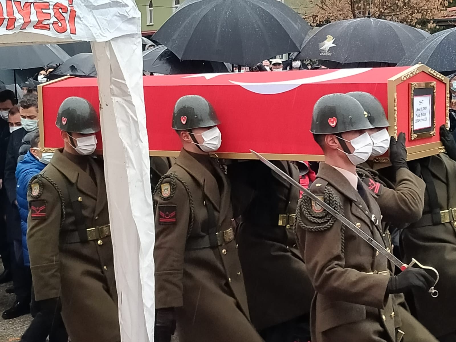 Barış Pınarı Harekatı Bölgesinde Şehit Olan Binbaşı Son Yolculuğa Uğurlandı