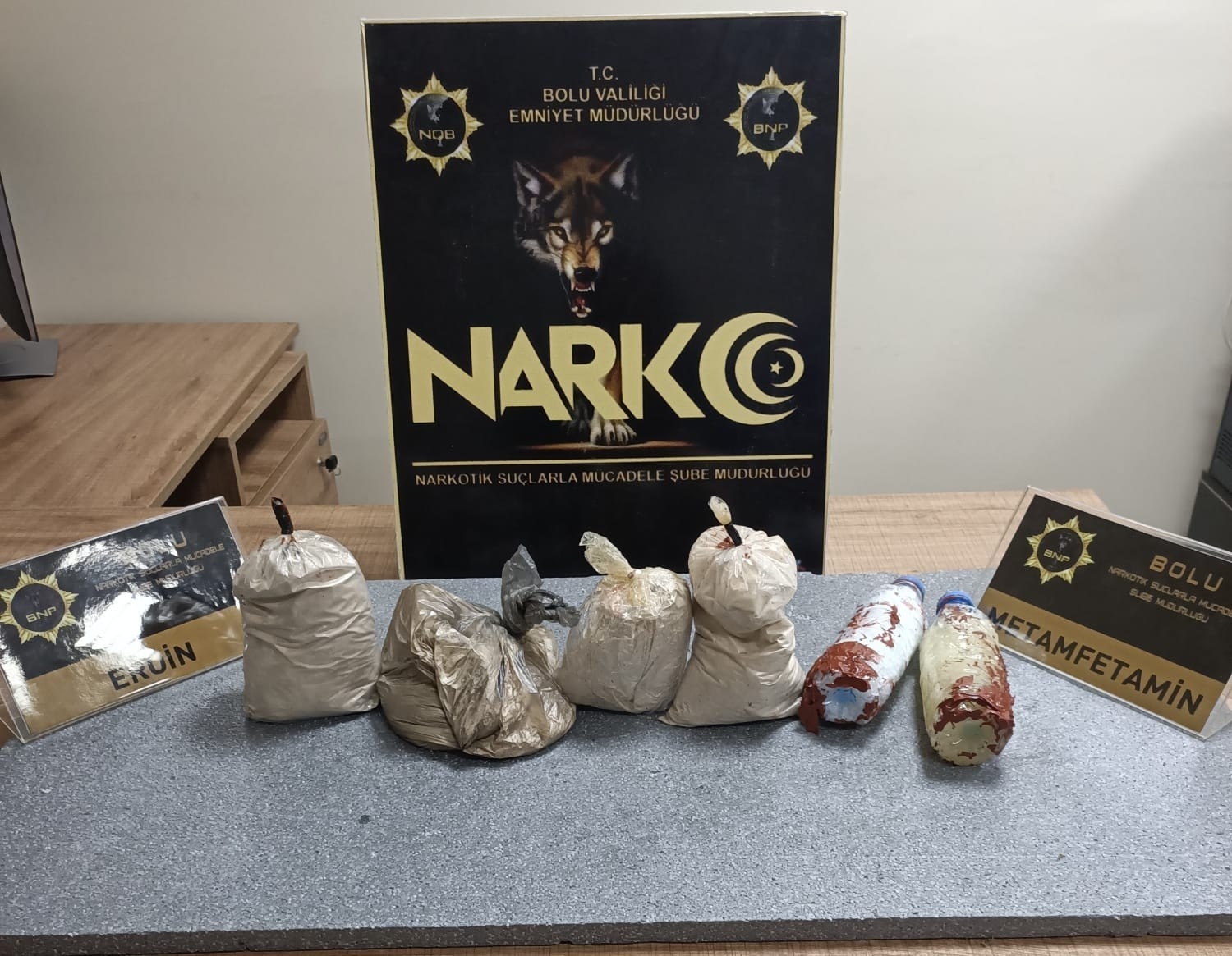 Bal Tenekesinde 2 Kilo Eroinle Yakalanan Sanığa 15 Yıl Hapis Cezası: