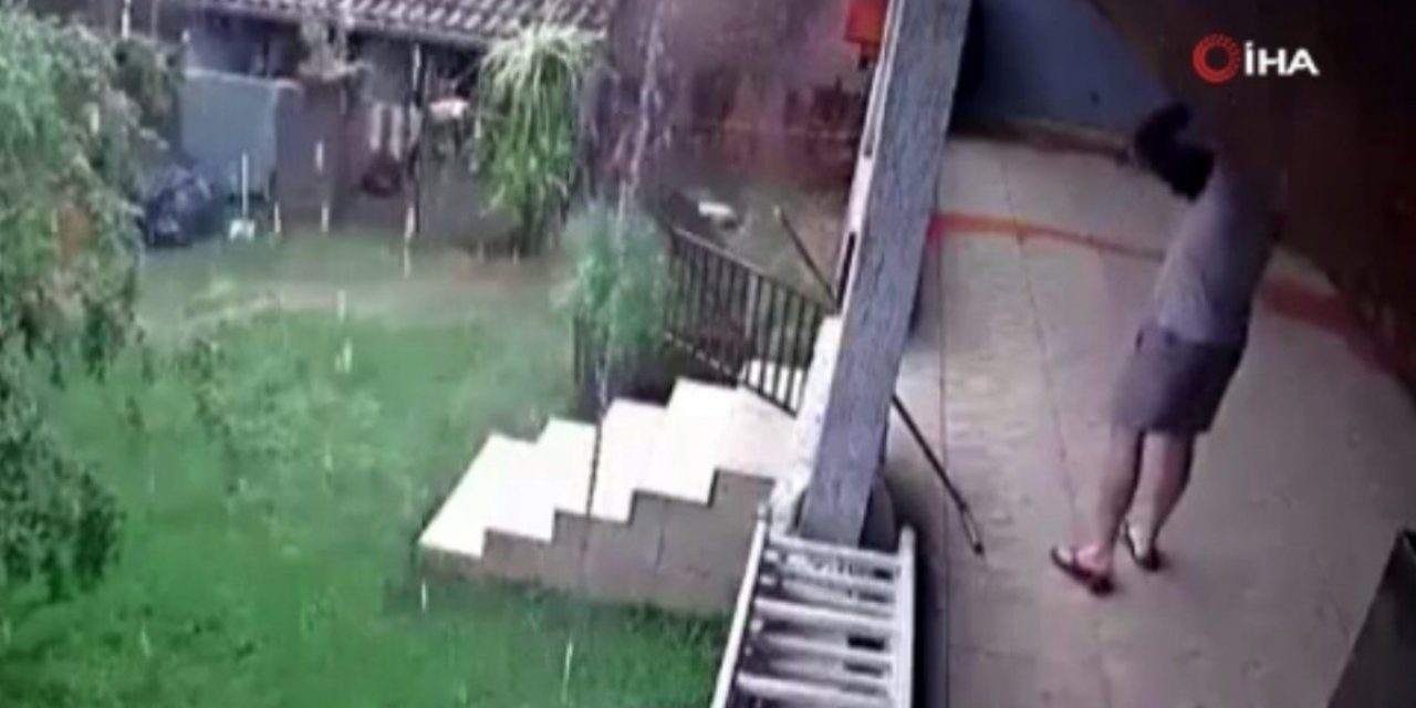 Brezilya'da sel suları, evi yerle bir etti