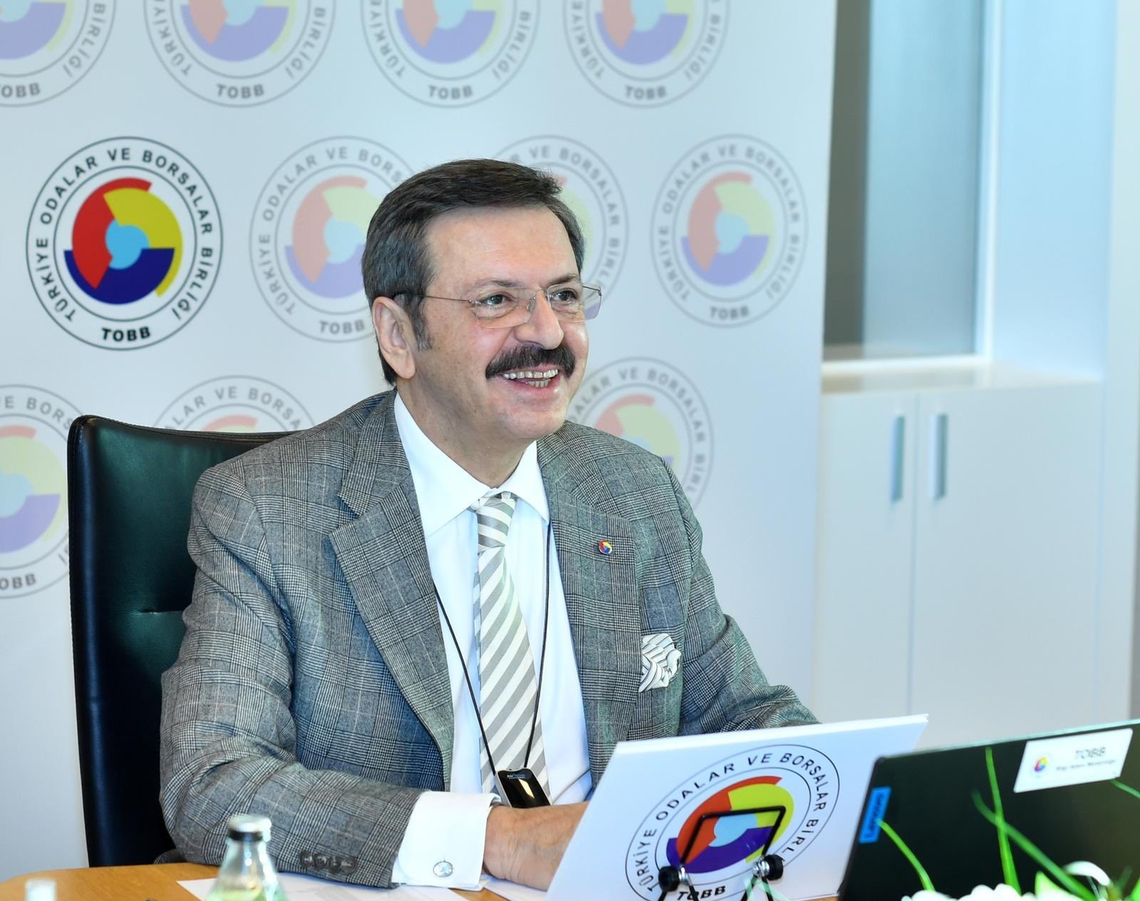 TOBB Başkanı Hisarcıklıoğlu: “Asgari ücret enflasyon oranı üzerinde artırılmalı”