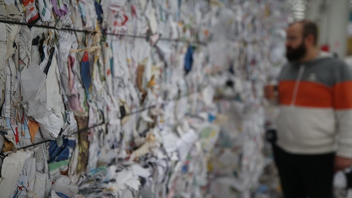 Optik Sistemle Ayrıştırılan Atık Kağıtlar İhracata Katkı Sağlıyor