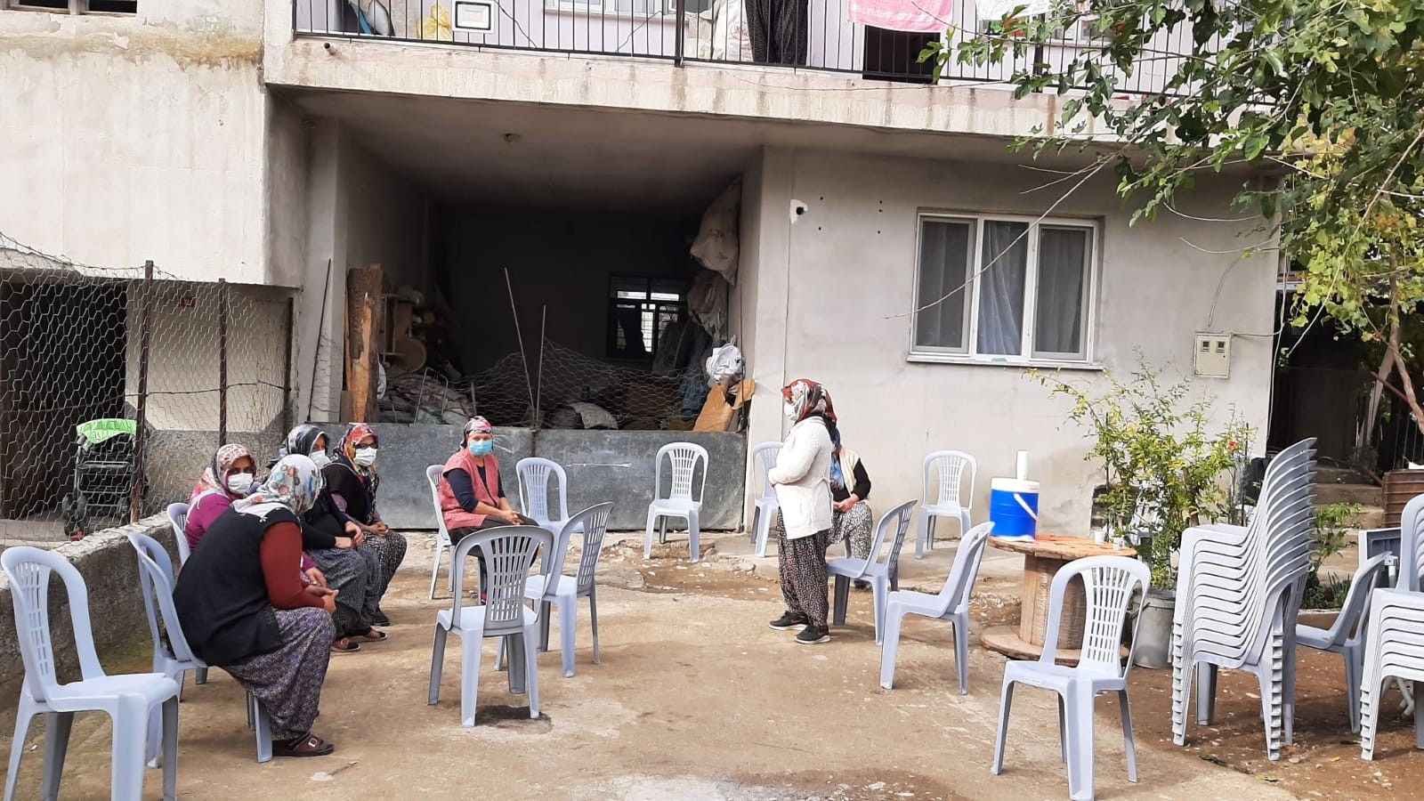 Hastaneden taburcu edilen 9 aylık hamile kadın koronadan öldü