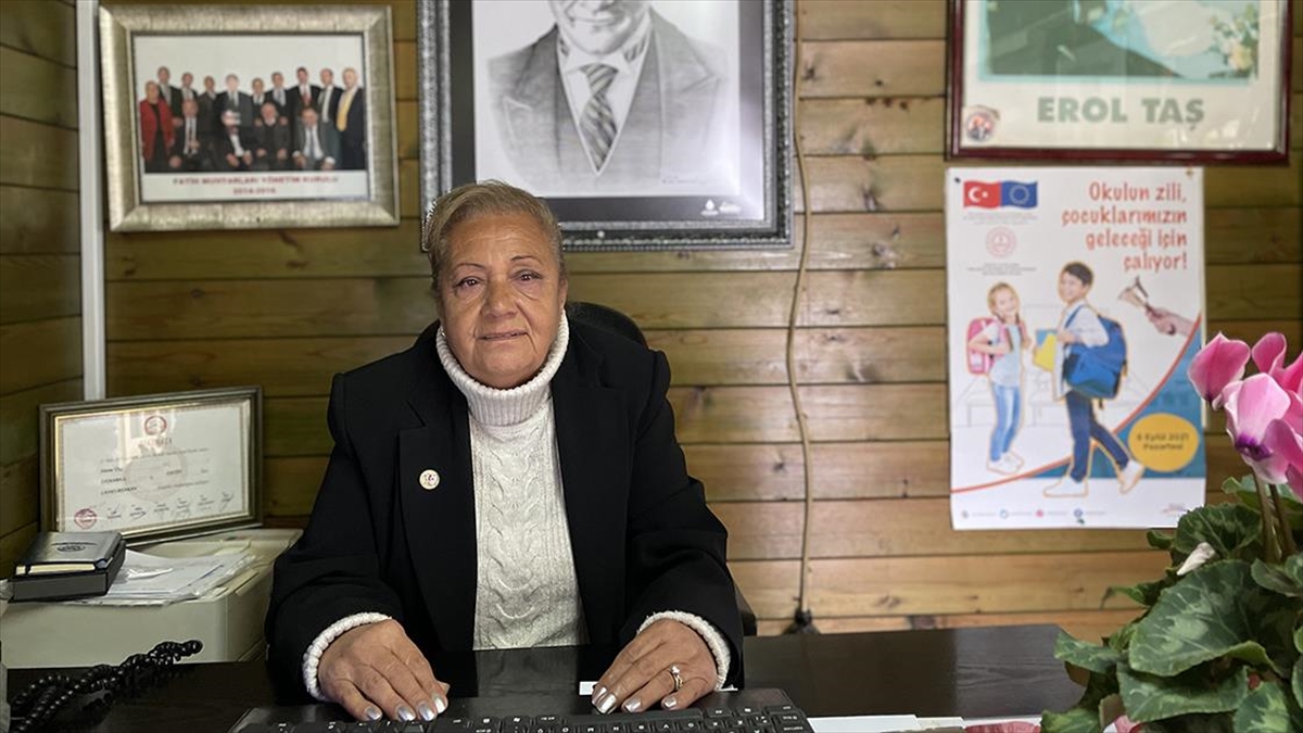 Yeşilçam Oyuncusu Erol Taş'ın Muhtar Yeğeni Mührü 19 Yıldır Kimseye Bırakmıyor