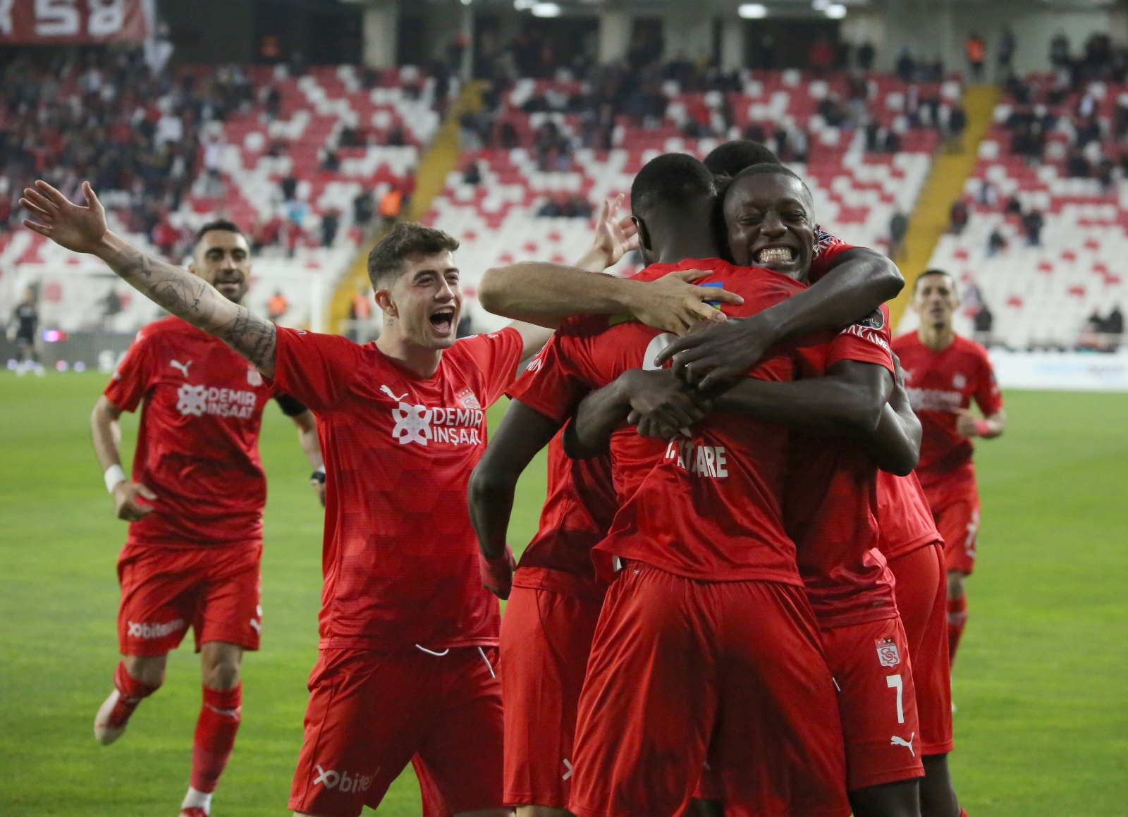 Spor Toto Süper Lig: D.G Sivasspor: 4- Hatayspor: 0 (Maç sonucu)